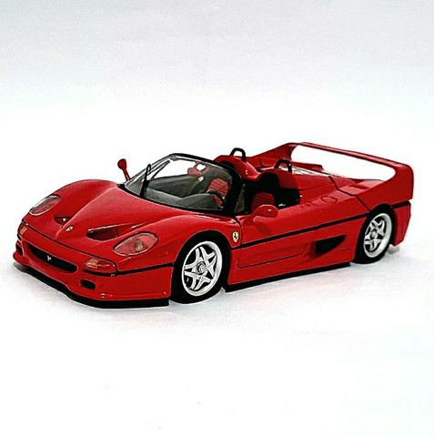 Miniatura Ferrari F50 escala 1/18 Maisto 