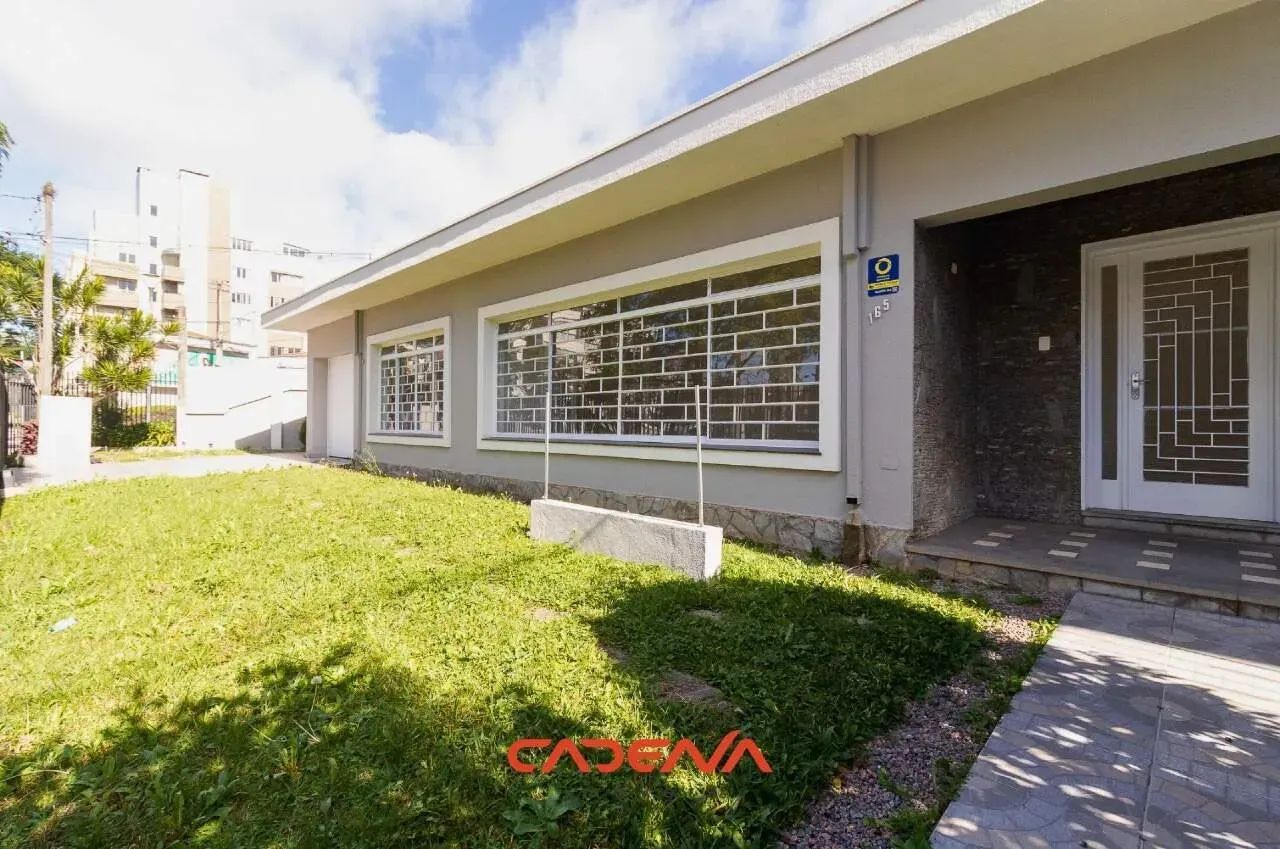 Casa comercial com 7 salas e 3 vagas para aluguel no Alto da Glória