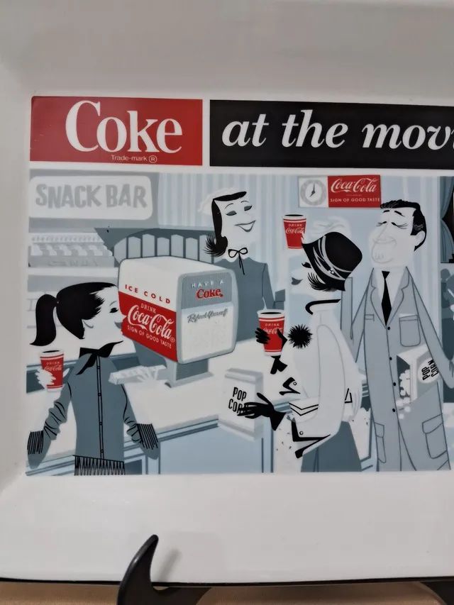 Antiga Bandeja  de Porcelana da Coca Cola  - Foto 4
