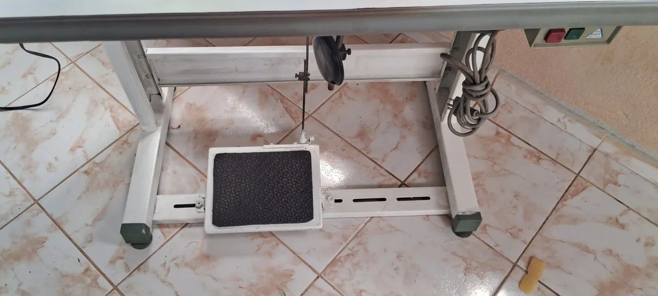 Máquina de Costura Industrial - Foto 2