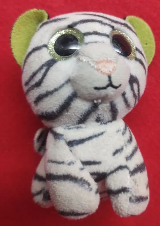 Tigre de Pelúcia com Olhos Gigantes
