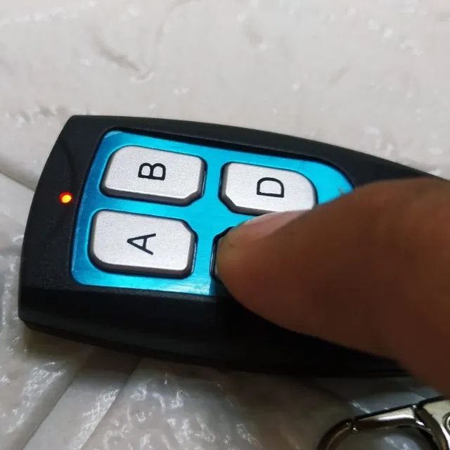 Controle Universa 433mhz Portão Alarme A B C D - Foto 3