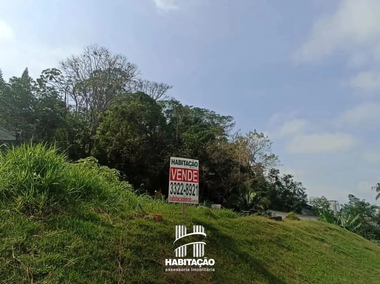 Terreno com 1078 mts. Água Verde/Escola Agrícola