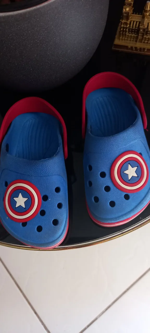 Crocs do Capitão América tam-23/24