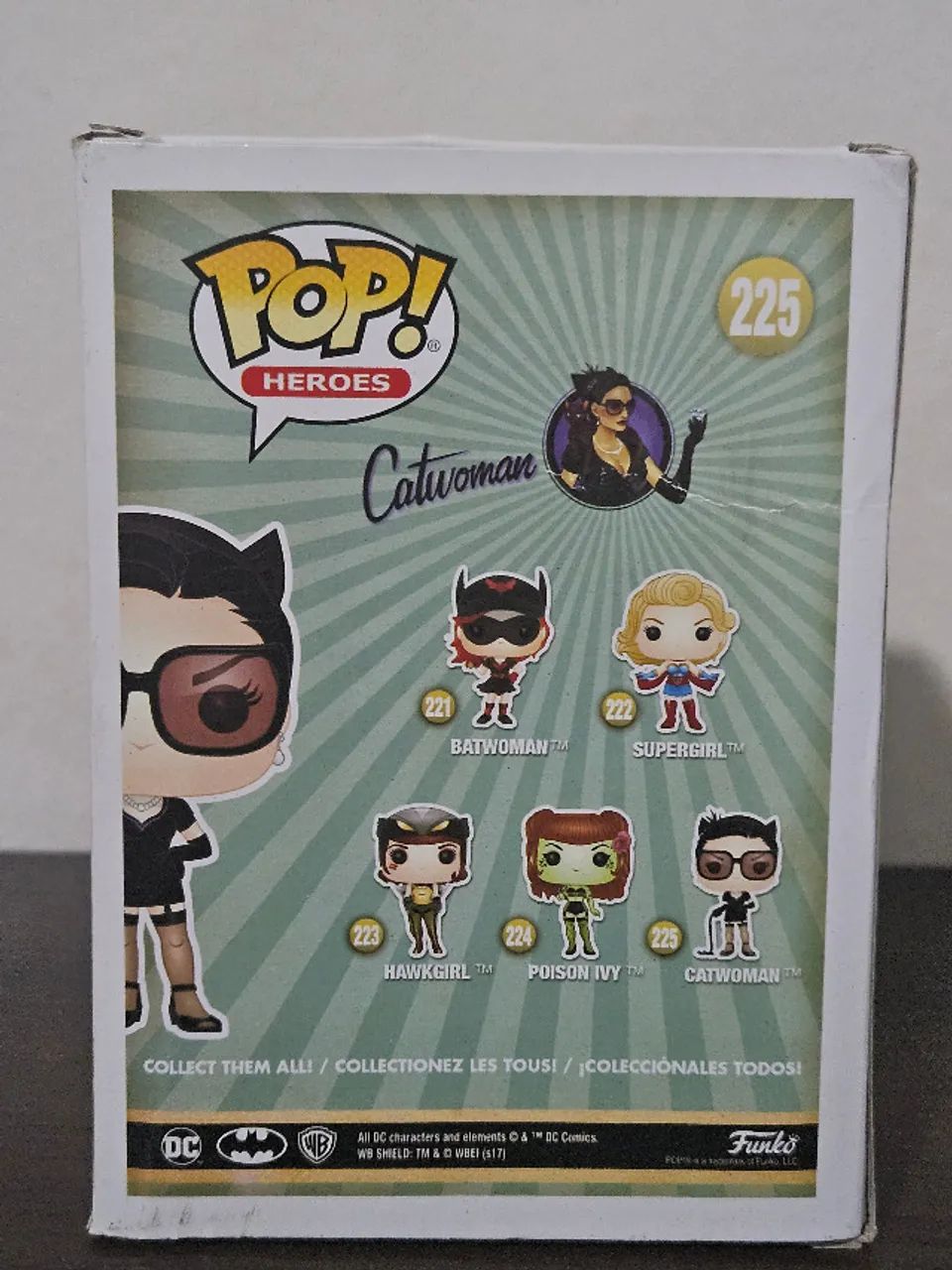 Funko Pop Catwoman 225 Caixa Danificada DC Bombshells - Foto 3