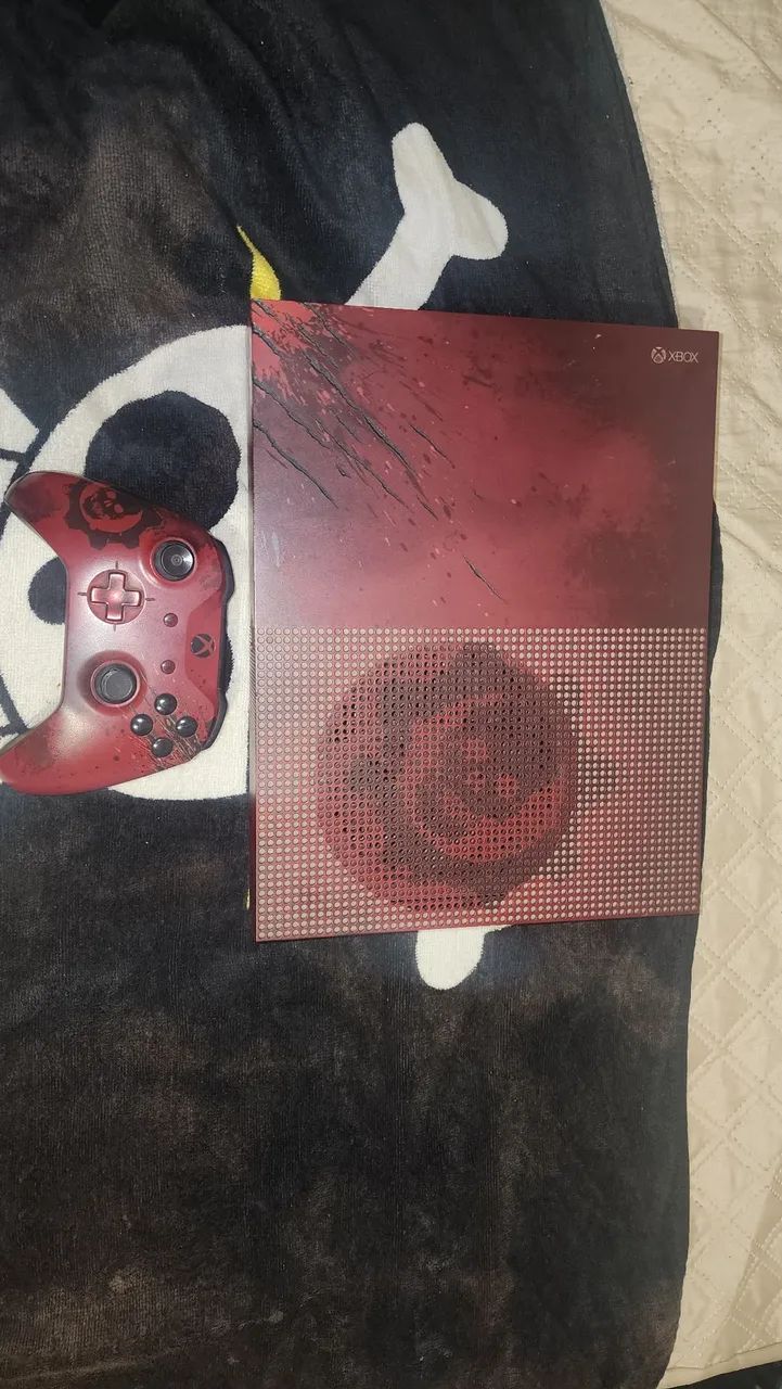 Xbox One S - Edição Gears of War 4