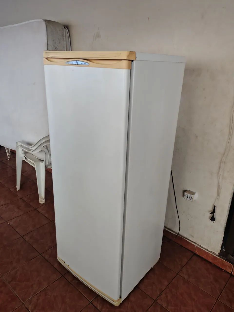 Vendo geladeira funcionando perfeitamente entrego grátis entrega imediata  - Foto 5