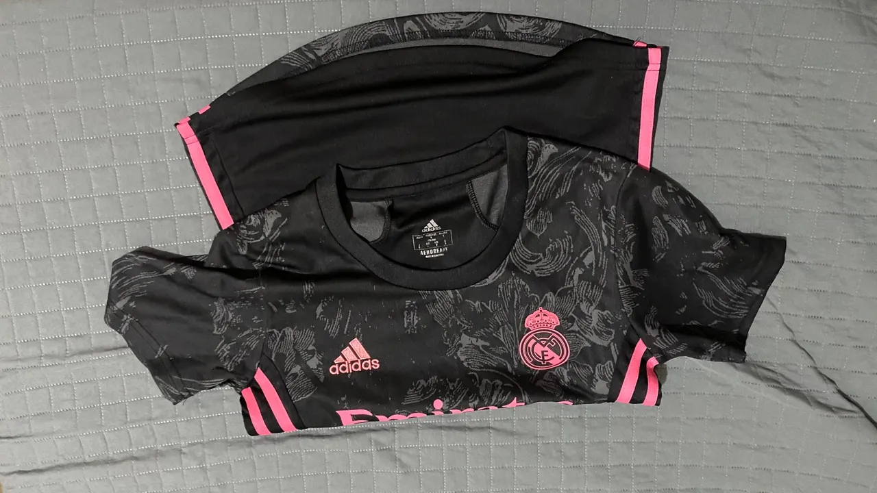 Camisa Real Madrid feminina