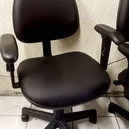 Cadeiras Escritório giratórias NR17 em perfeito estado e funcionamento - Foto 2
