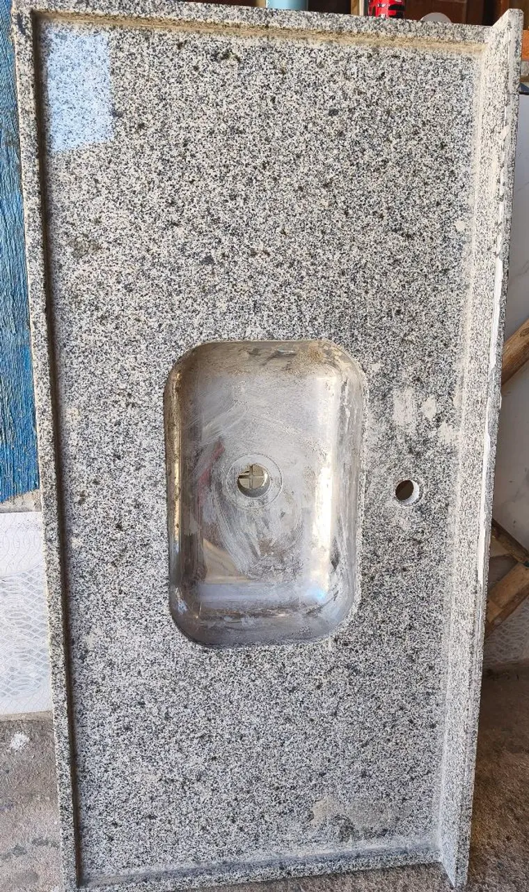 Cuba de pia em Granito