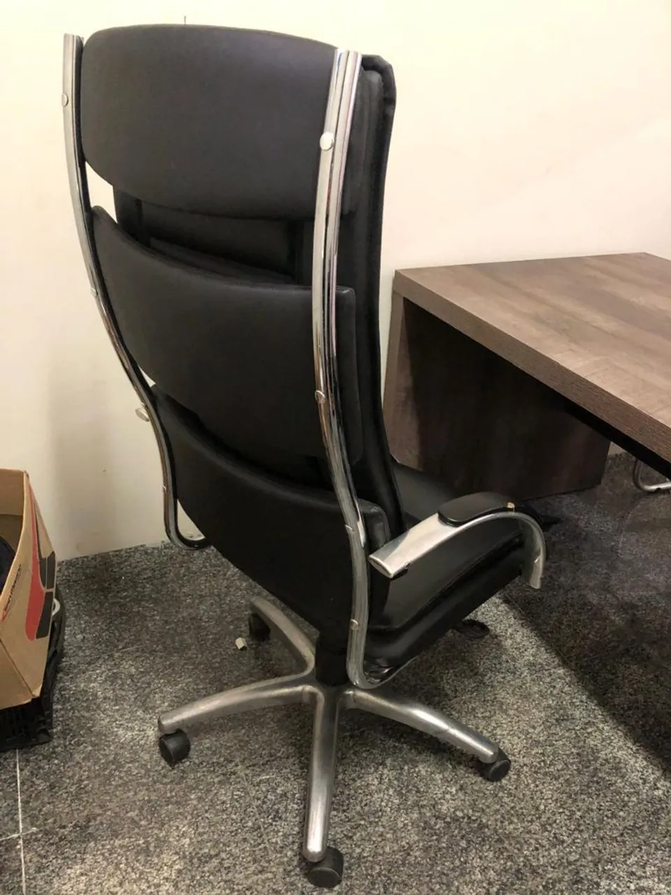 Cadeira de Escritório Executiva Preta