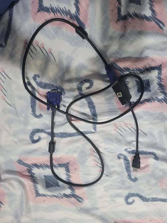Cabo VGA + adaptador HDMI (novos)