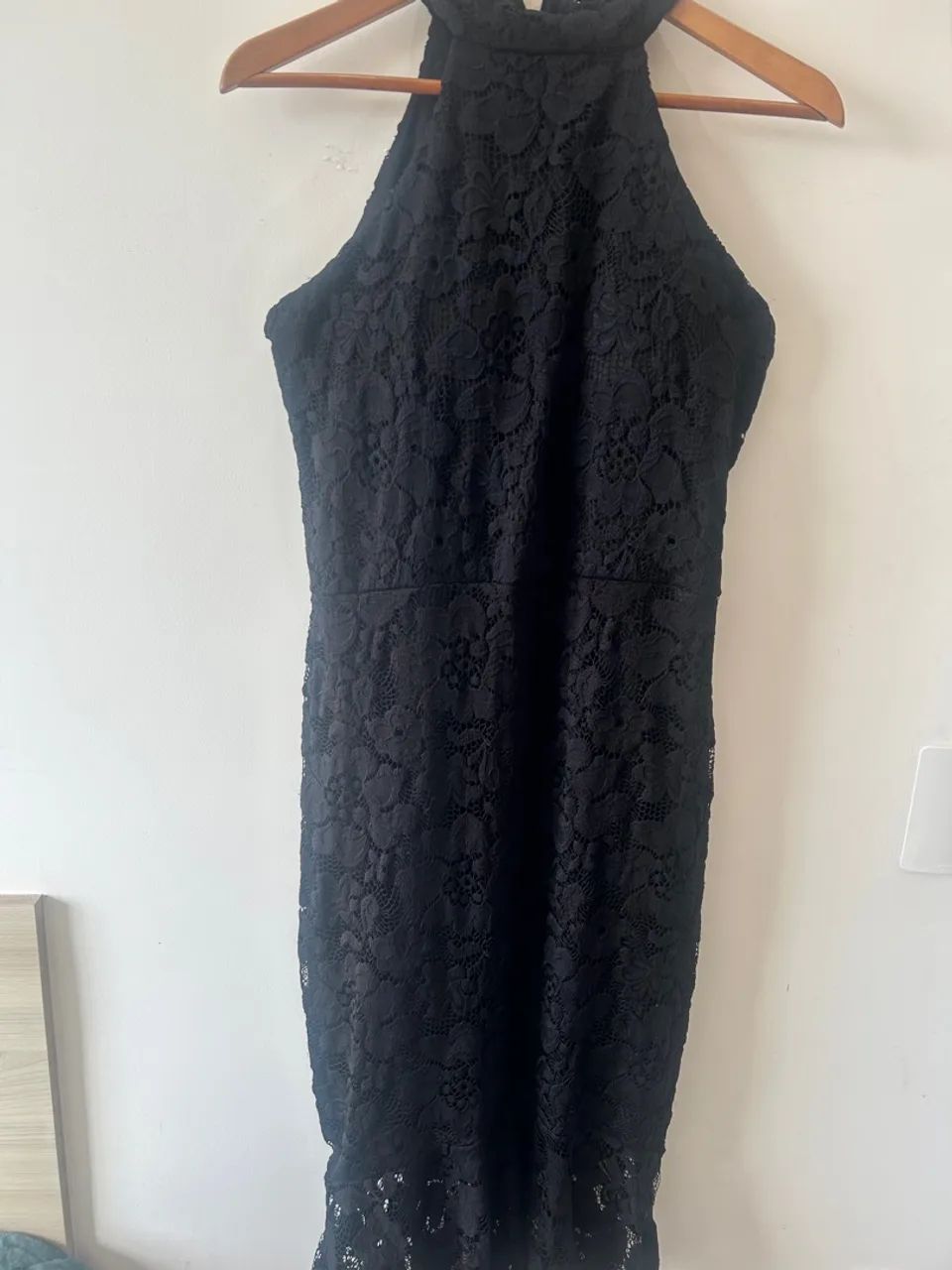 Vestido de renda preto com babados - Foto 2