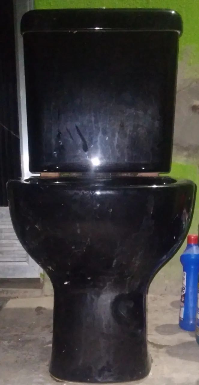 Vaso sanitário com caixa acoplada usado. - Foto 5
