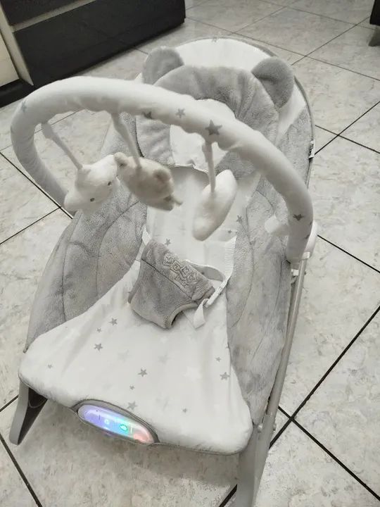 Cadeira de Descanso Bebê musical e vibratório com móbile - Novo - Foto 5