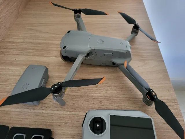 DJI AIR 2S FLY MORE COMBO - POUQUÍSSIMO USO - ESTADO DE NOVO - Foto 2