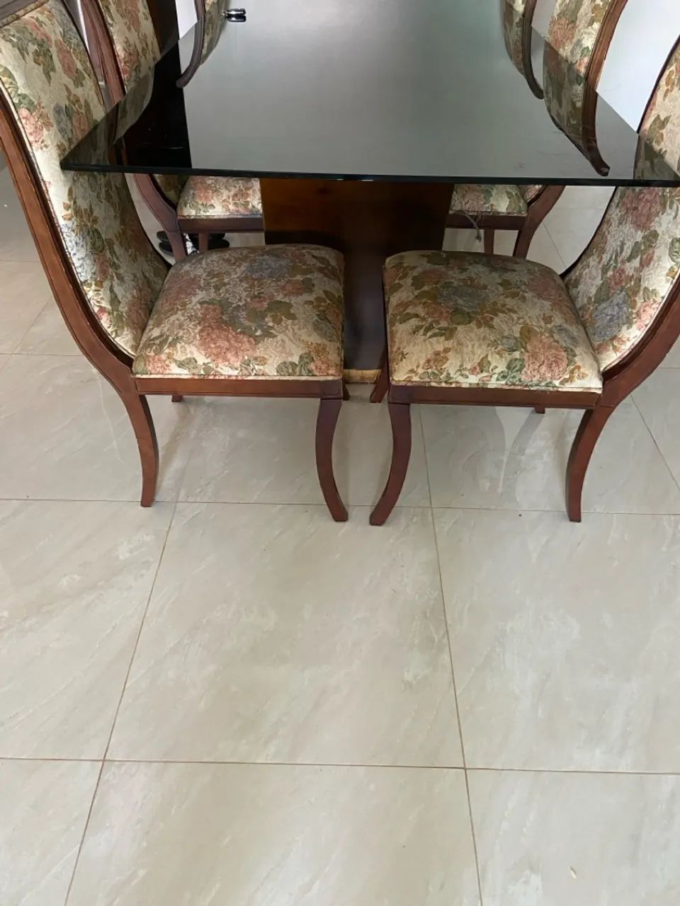Mesa de Jantar em Vidro Preta com 8 Cadeiras - Foto 2