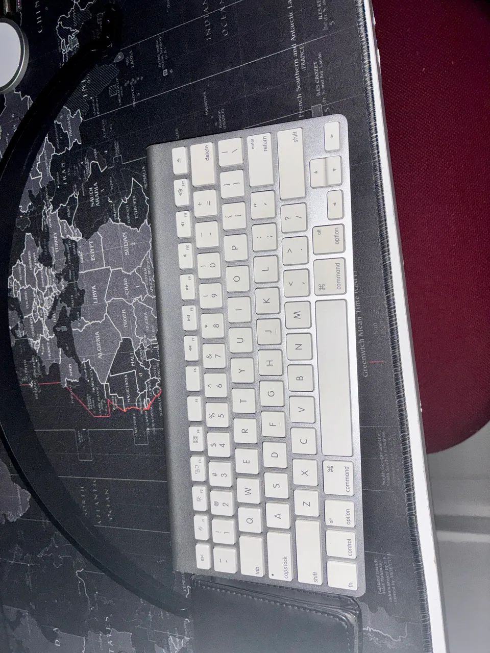 Apple Magic Keyboard 1