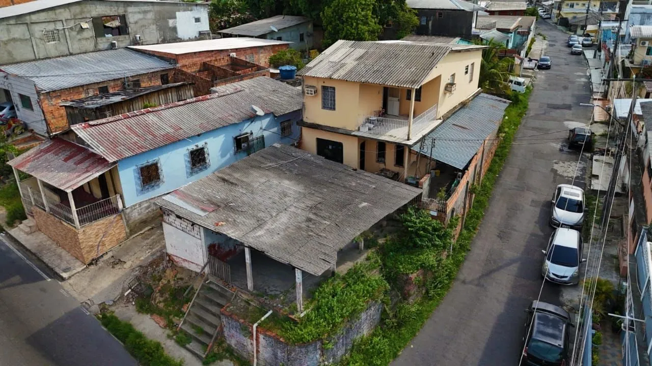 Vendo Casa com Terreno - Petrópolis