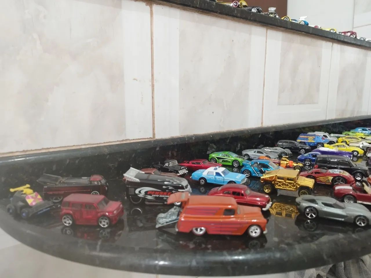 Coleção de Carrinhos Hot Wheels - Foto 2