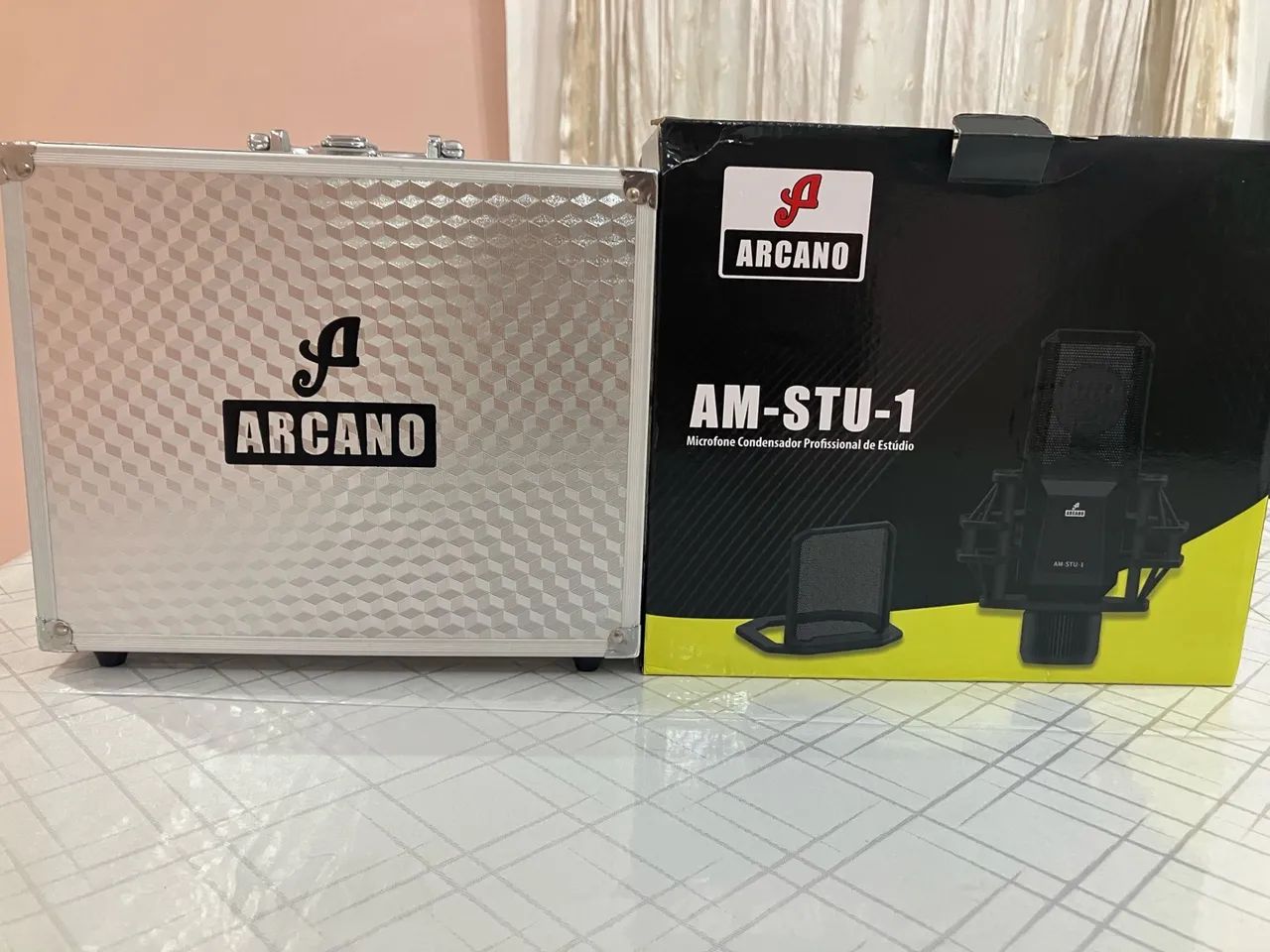 Microfone condensador Arcano AM-STU-1 c/ maleta suportes e cabo - Foto 4