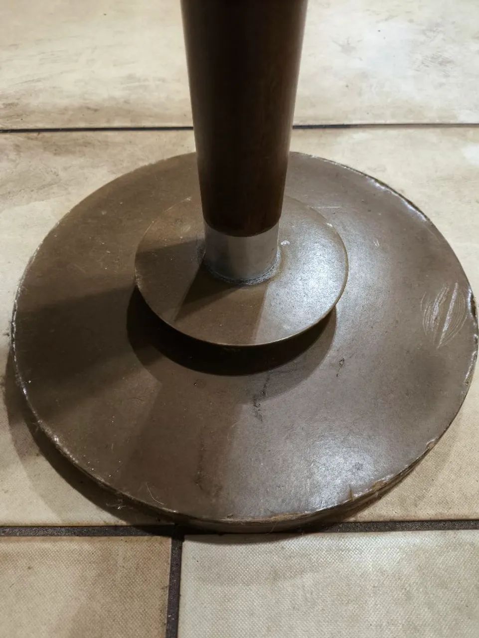 Mesa de centro em vidro com base de madeira - Foto 3