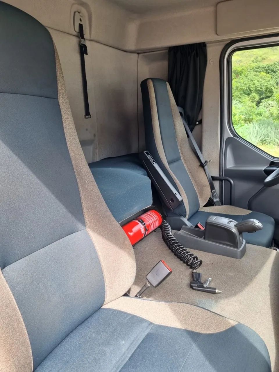 Volvo VM 330 8X2  - Foto 7