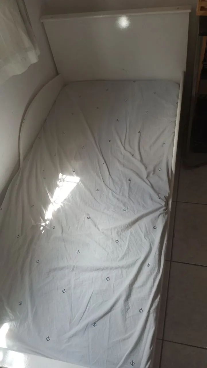 Children's bed + mattress64176431545346120