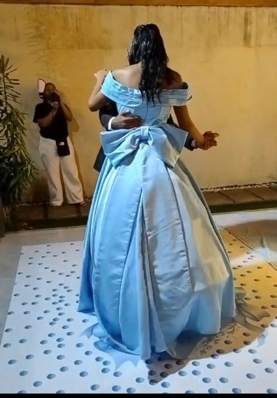 Vestido debutante 3 em 1 usado apenas uma vez - Foto 2
