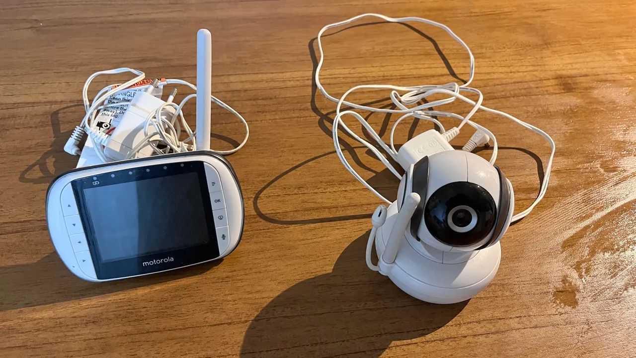 Babá Eletrônica Motorola MBP36SC Tela 3,5? Monitoramento da Temperatura Ambiente Rotação