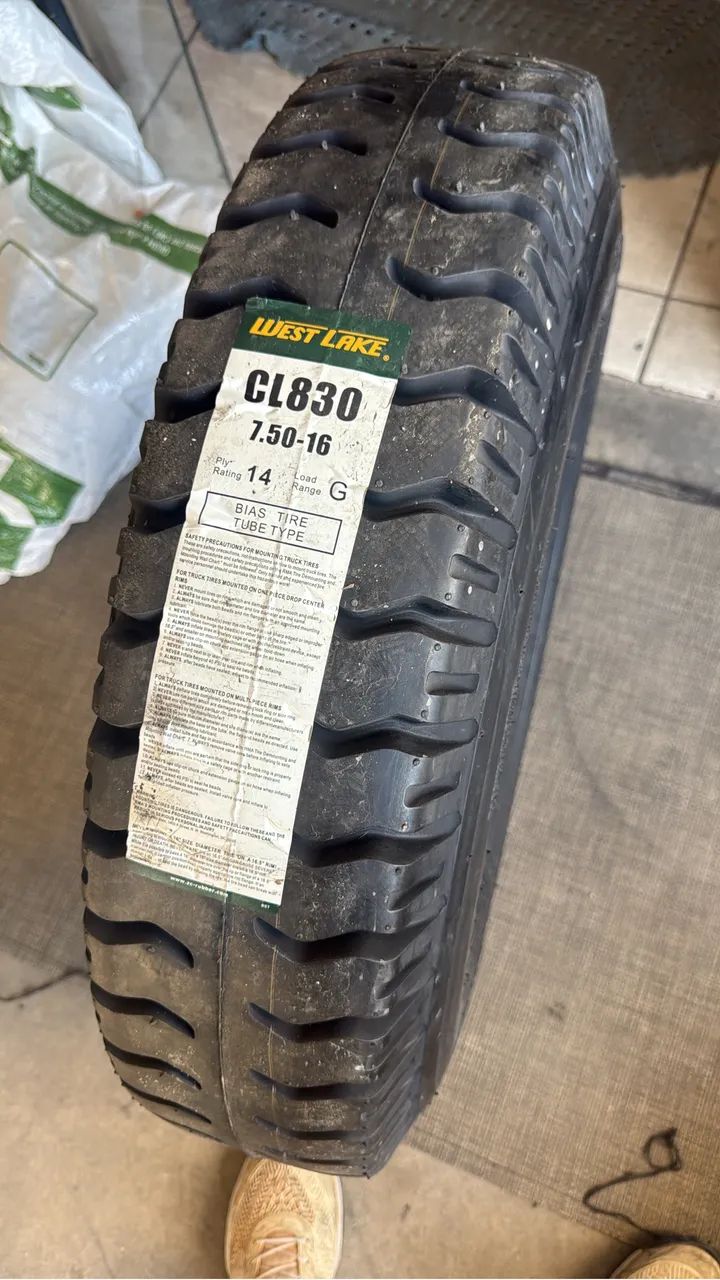 Pneu 750-16 novo borrachudo  - Foto 2