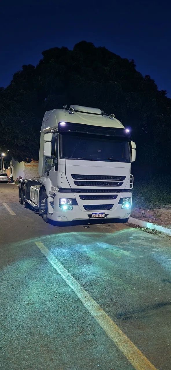 Iveco 460 automático 