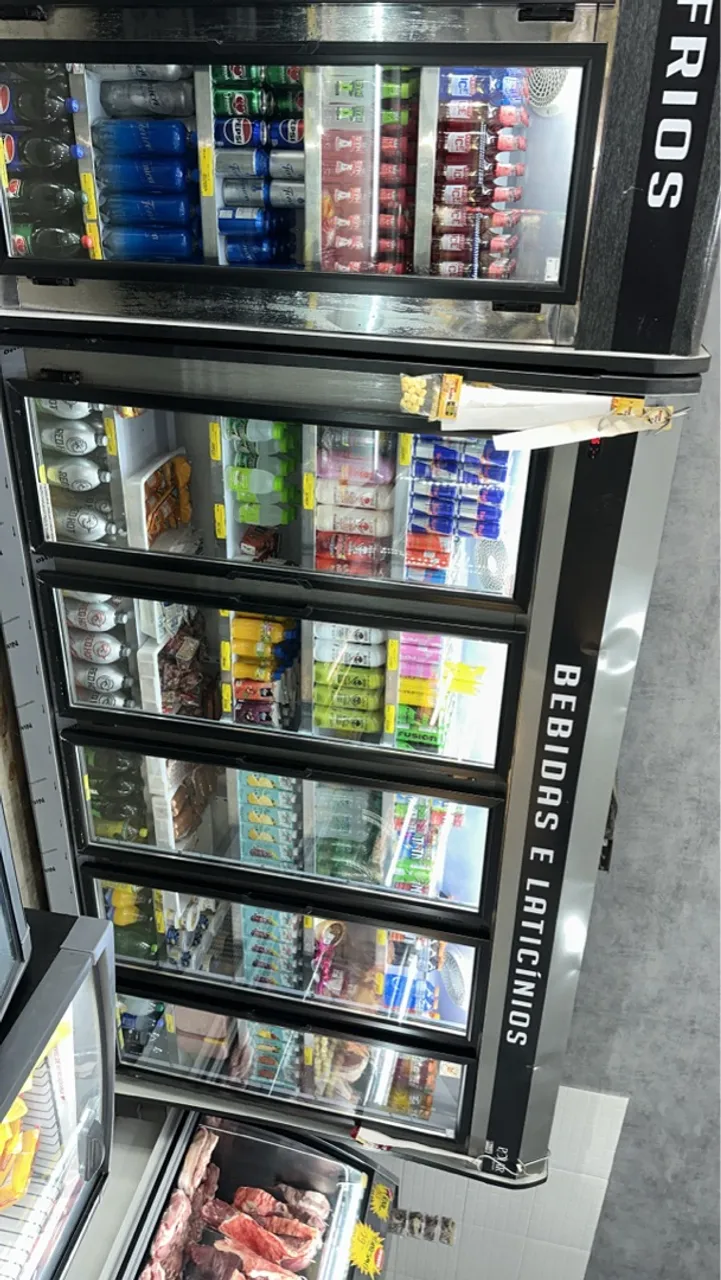 Geladeira Expositora para Bebidas e Laticínios