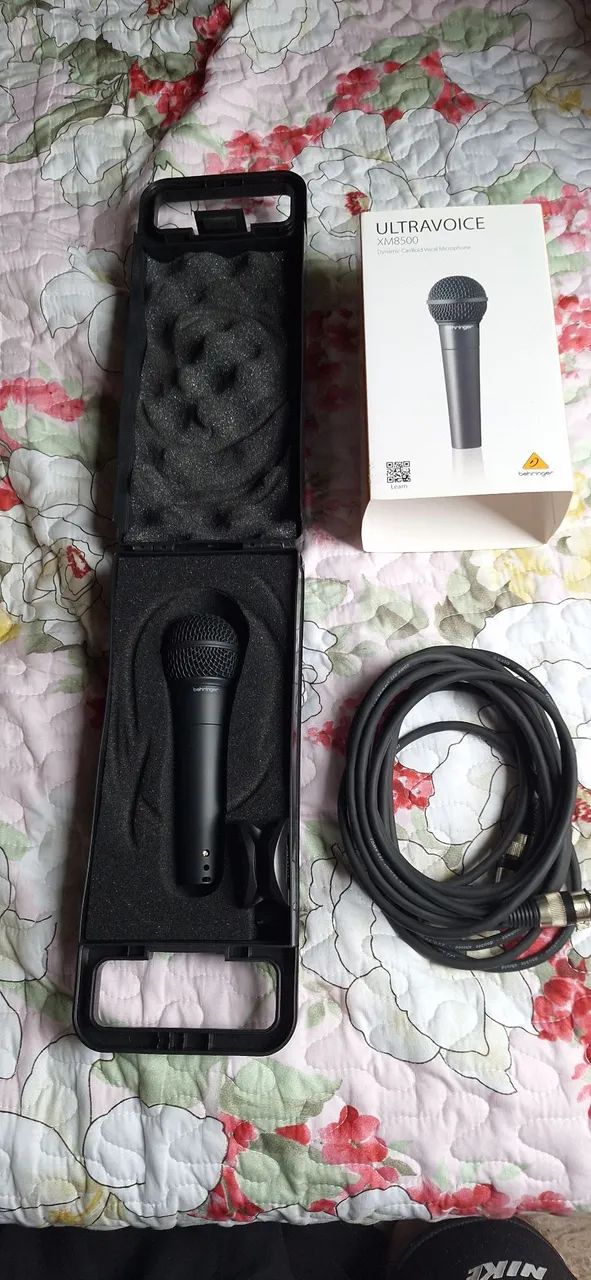 Microfone Behringer Ultravoice XM850