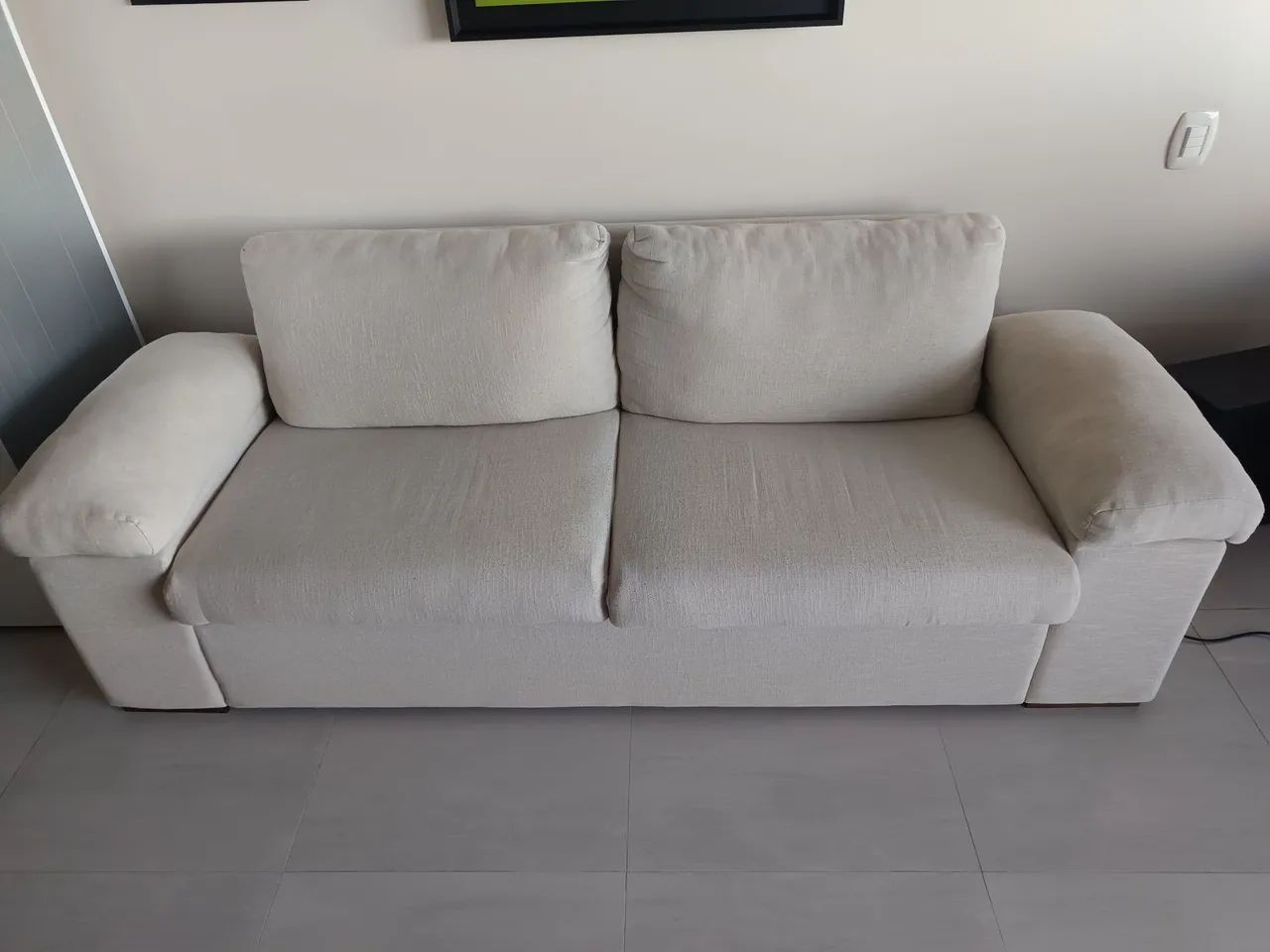 Sofá 3 lugares bege