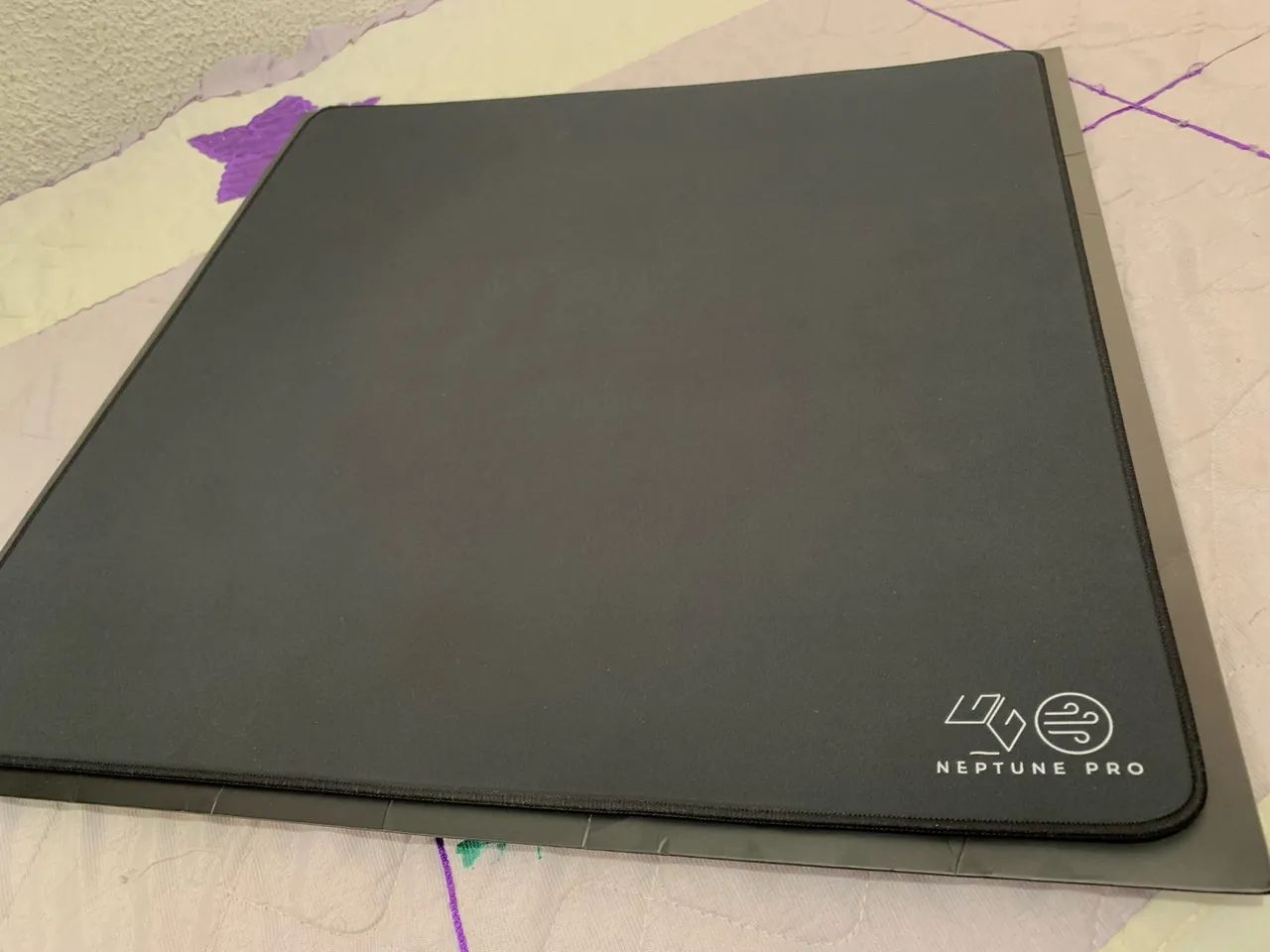 Mousepad Gamer Neptune Pro XLSQ Soft (DETALHE)