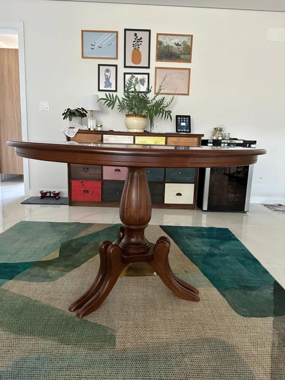 Mesa de Jantar Redonda de Madeira Maciça