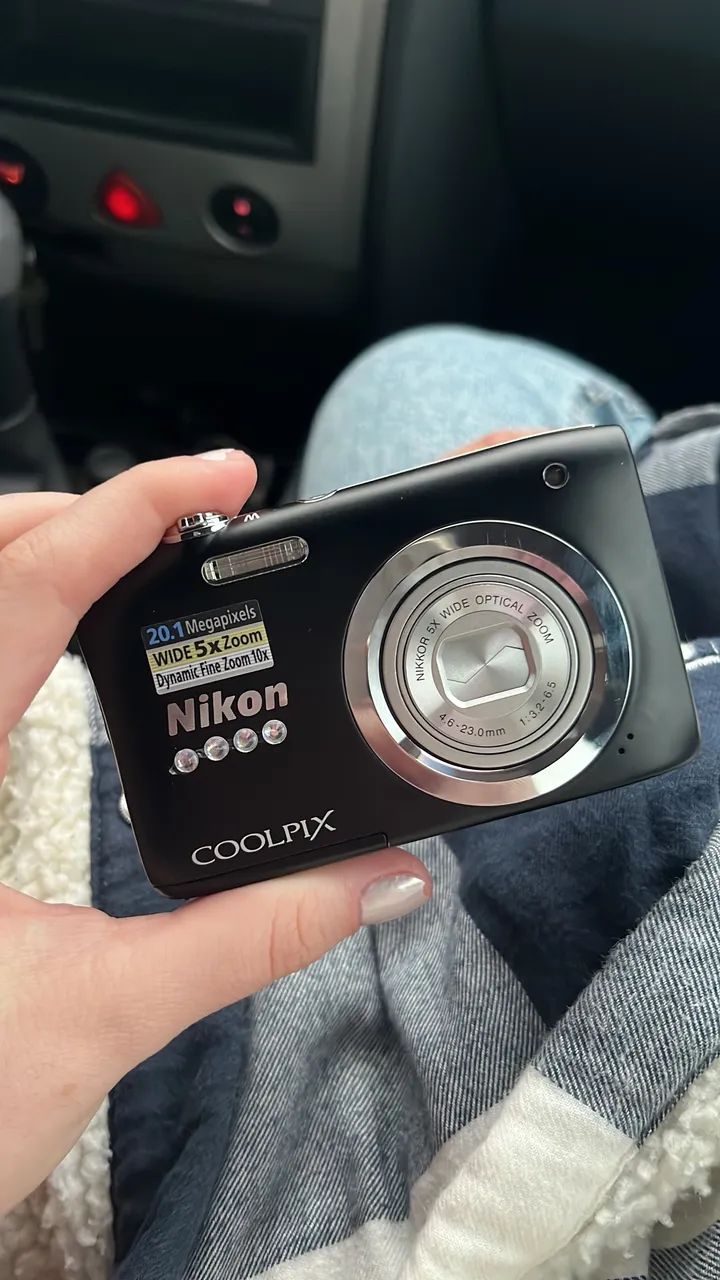 Câmera Nikon Coolpix cybershot