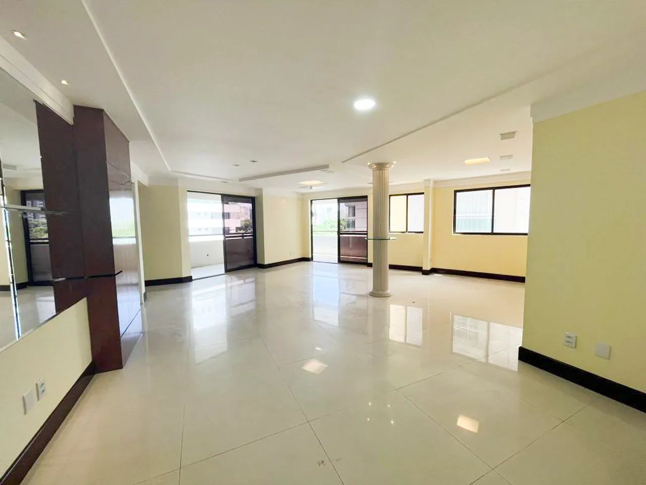 Luxo, Espaço e Localização Premium - Financia!