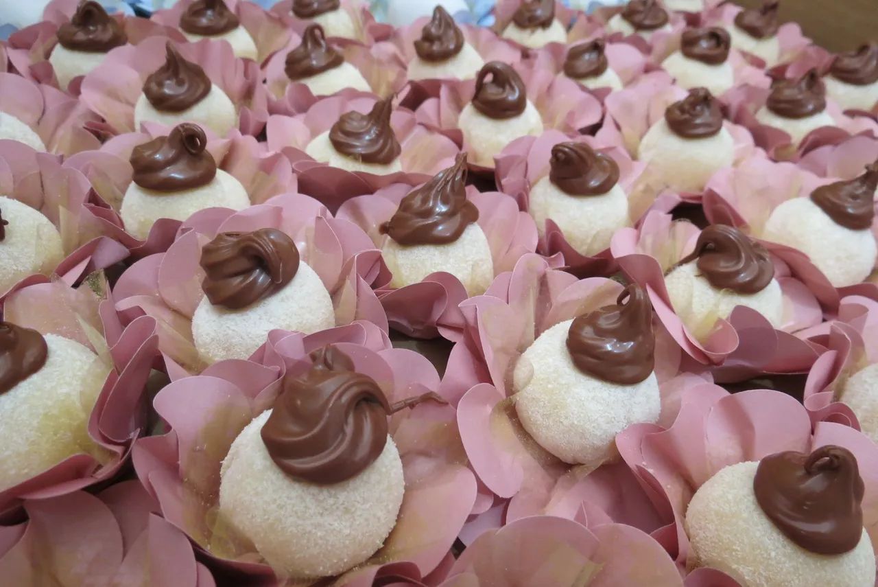 Brigadeiros, Doces Finos e Gourmet  - Foto 2