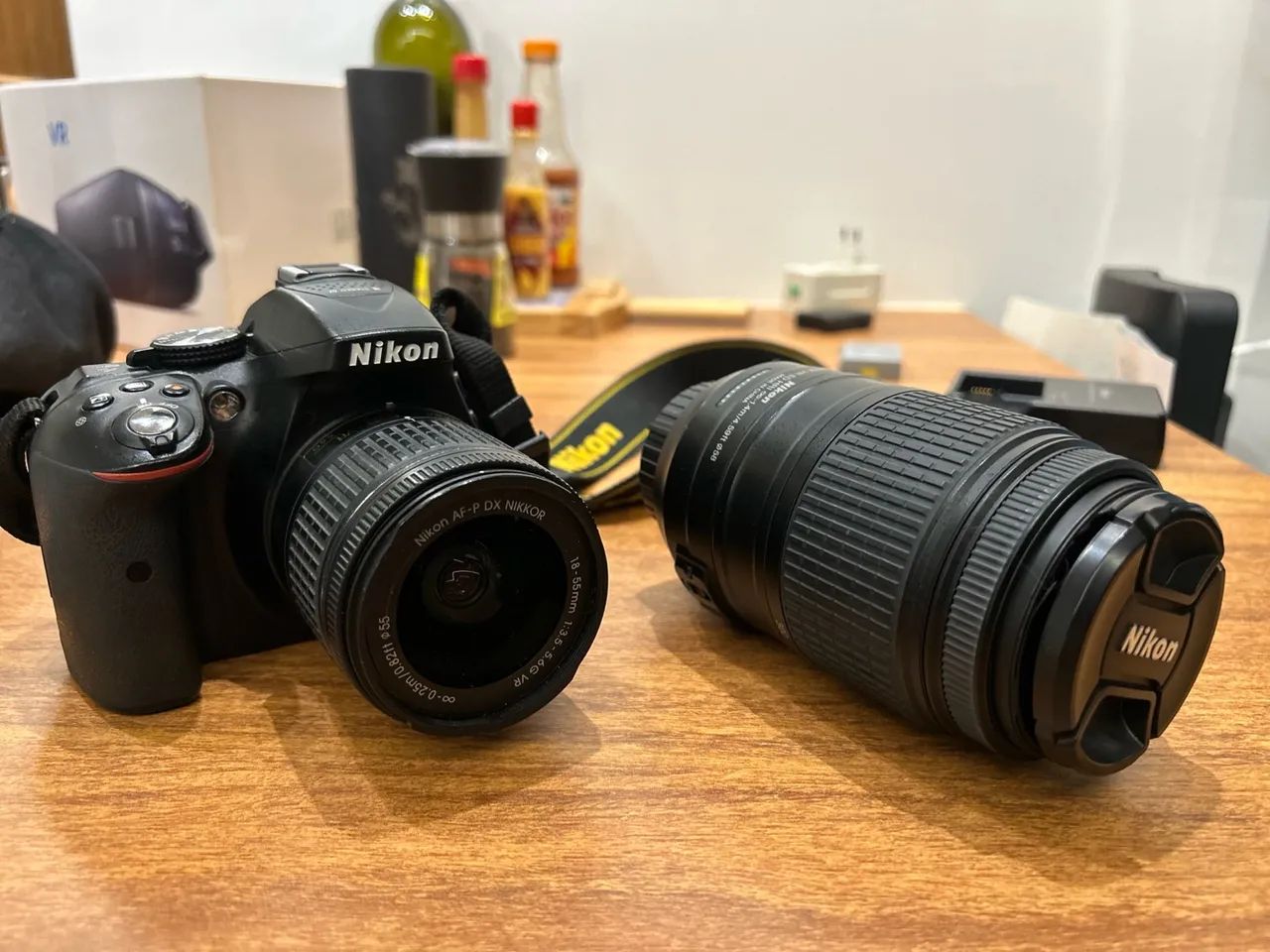 Câmera DSLR Nikon D3500 com Lente 18-55mm + Lente 80-300mm