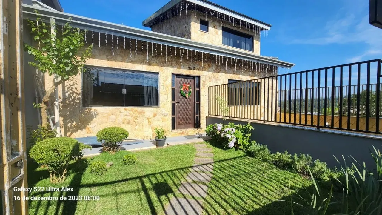 Sobrado Para Alugar, com 5 quartos, 279m², com 6 vagas na garagem, bairro Roncon em Ribeir