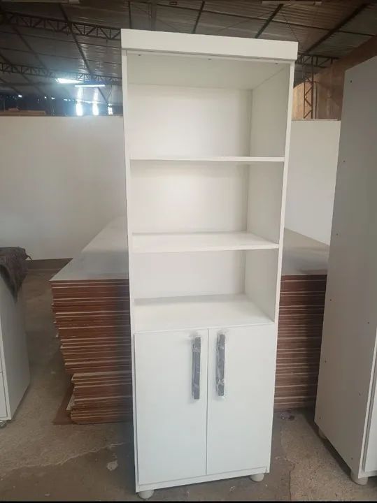Multiuso no MDF com 2 portas inferiores 