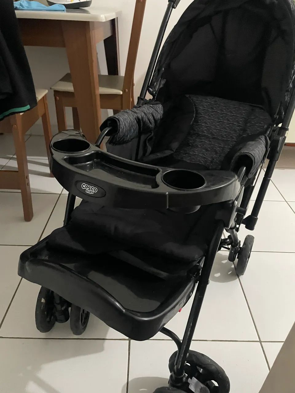 Carrinho de bebê Cosco 