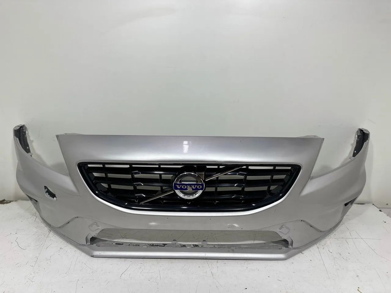 Para-choque dianteiro Volvo V40 - Foto 2