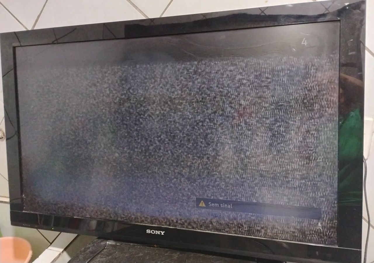TV to remove parts. Has a spot on the screen but it's still possible to watch64313037816321123