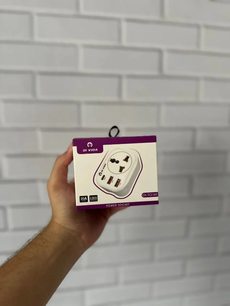 Adaptador Universal para tomada + 2 Entradas USB e 1 entrada Tipo C (Fazemos entregas!)