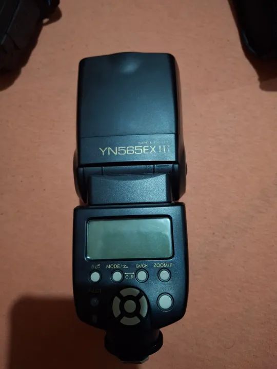 Kit de Câmera DSLR Nikon com Flash e Lente - Foto 3