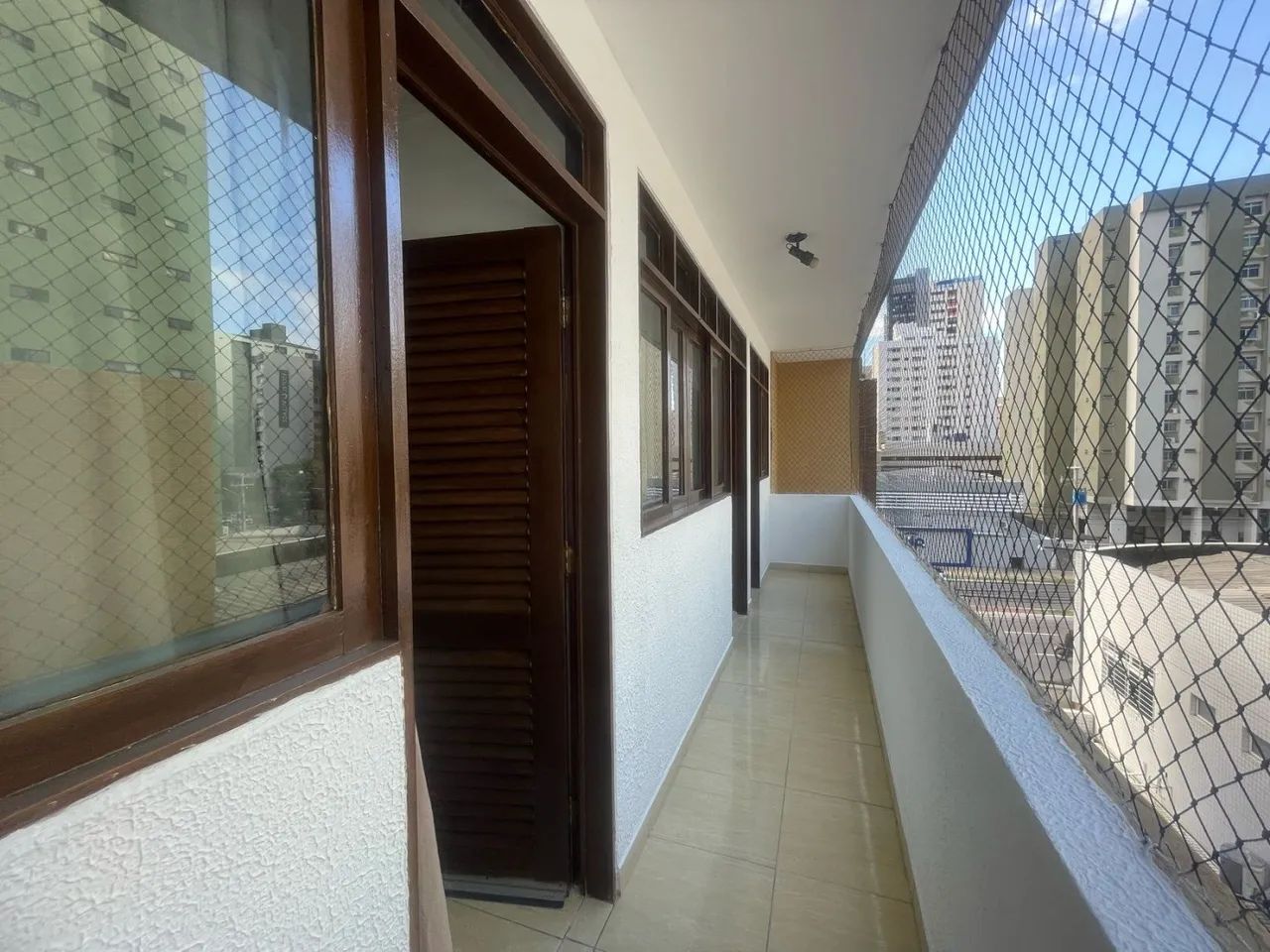 Apartamento para Locação em João Pessoa, Cabo Branco, 3 dormitórios, 1 suíte, 1 banheiro, 