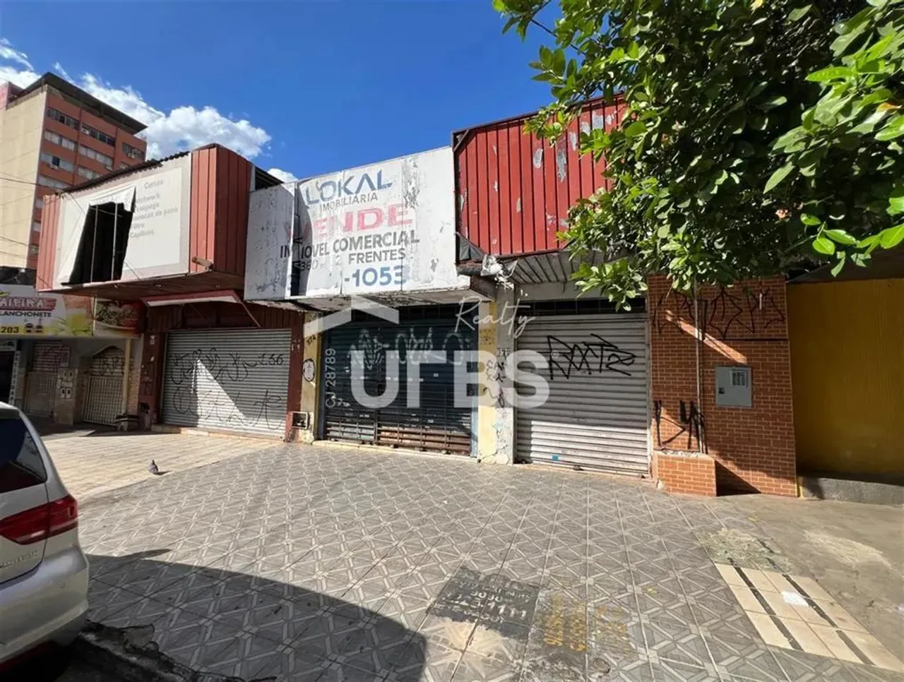 Três salas comerciais a venda no centro